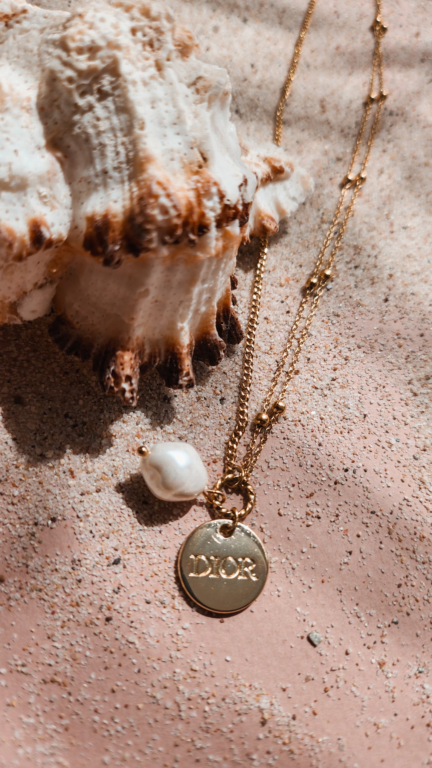Collier petit Christian médaille Gold
