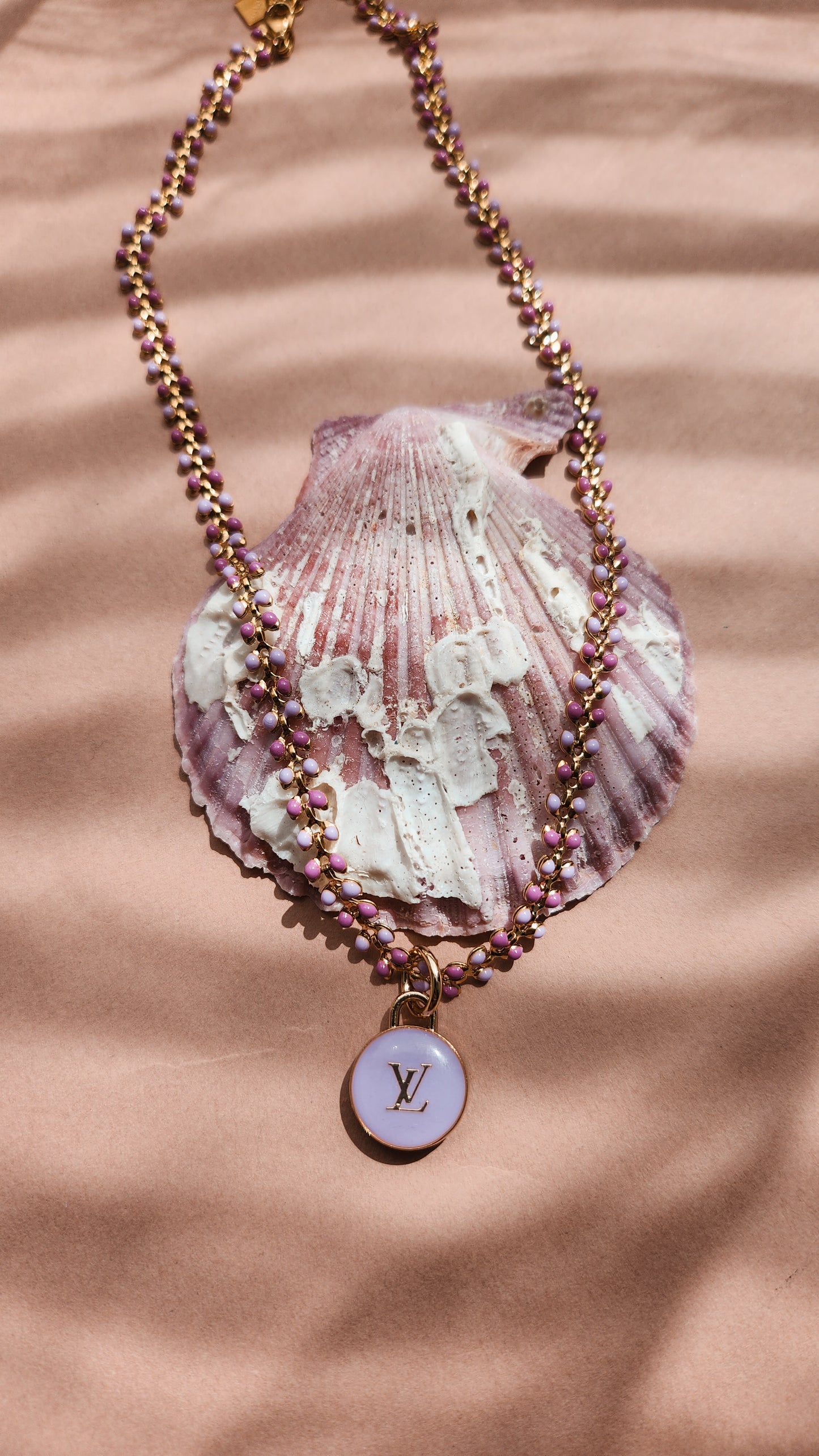 Collier LV Violet