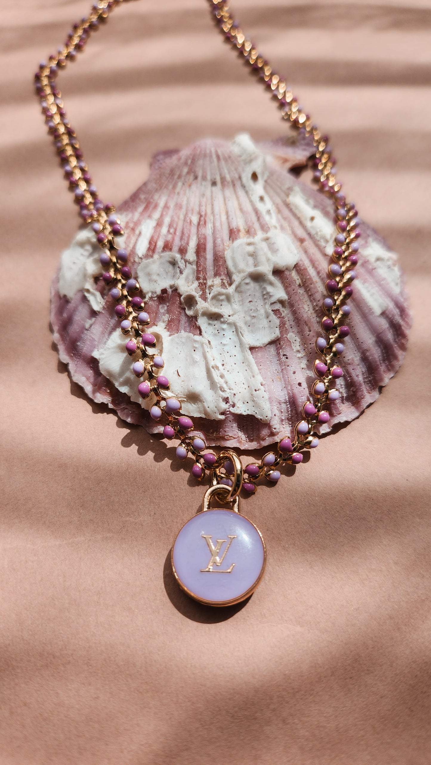 Collier LV Violet