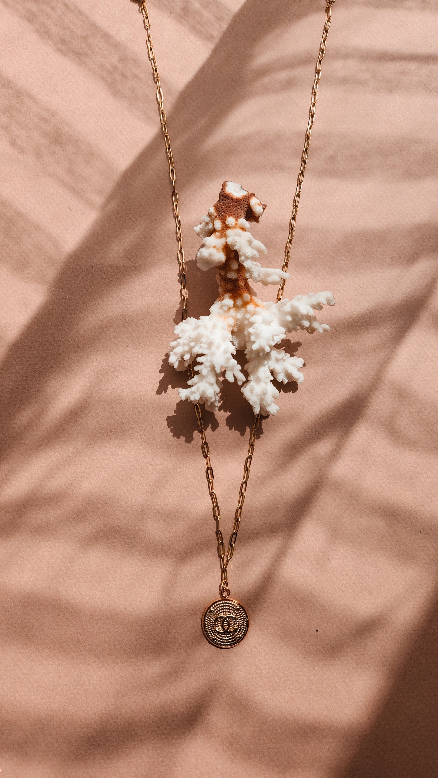 Collier Classic style