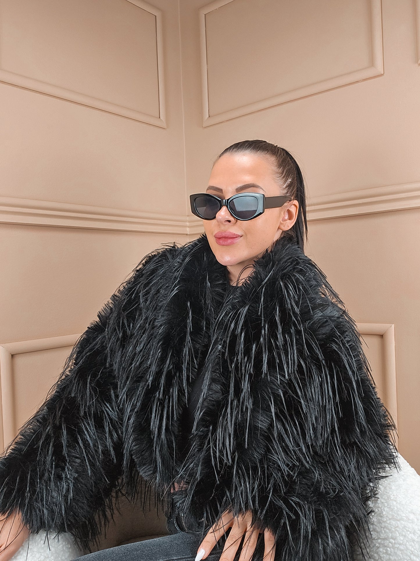 Veste en fourrure synthétique Cynthia Noir