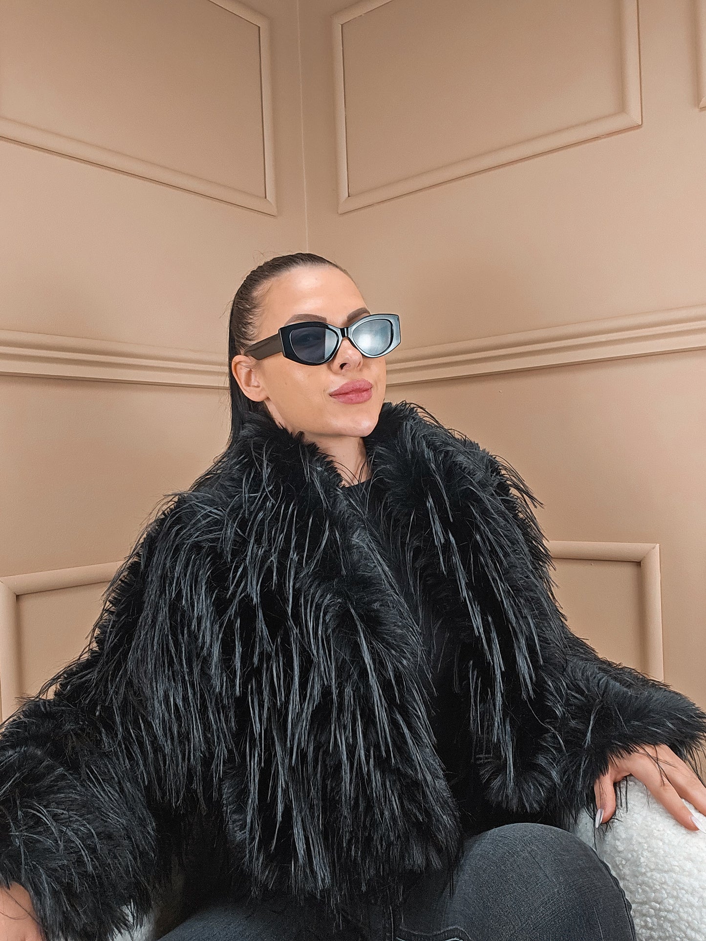 Veste en fourrure synthétique Cynthia Noir